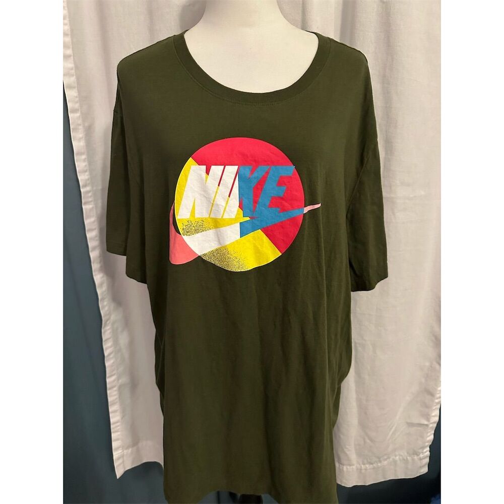 Nike Men's 3XL Green Graphic Print T-Shirt Multicolor Logo